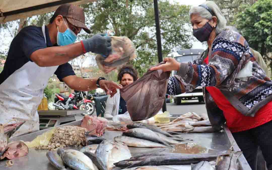 <strong>Distribuyen 9.6 toneladas de comida en Mercados Comunitarios</strong>