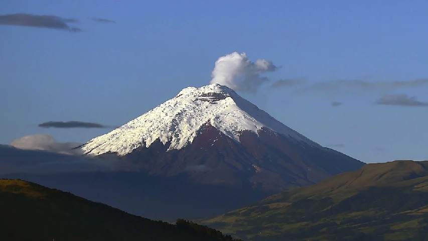<strong>Volcán en Ecuador vuelve a dar señales de actividad</strong>