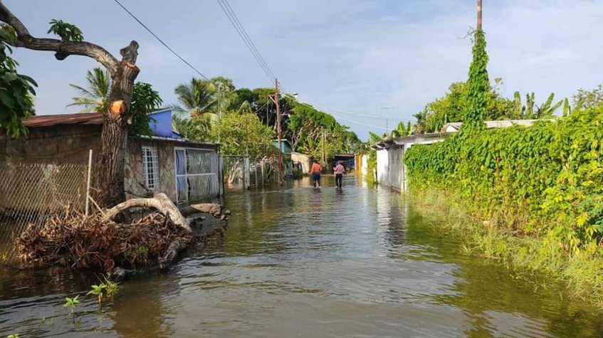 Autoridades se despliegan en Guanta por fuertes precipitaciones