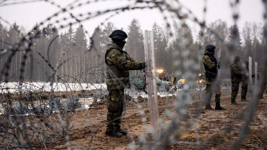 Letonia prorroga el estado de emergencia en su frontera con Bielorrusia