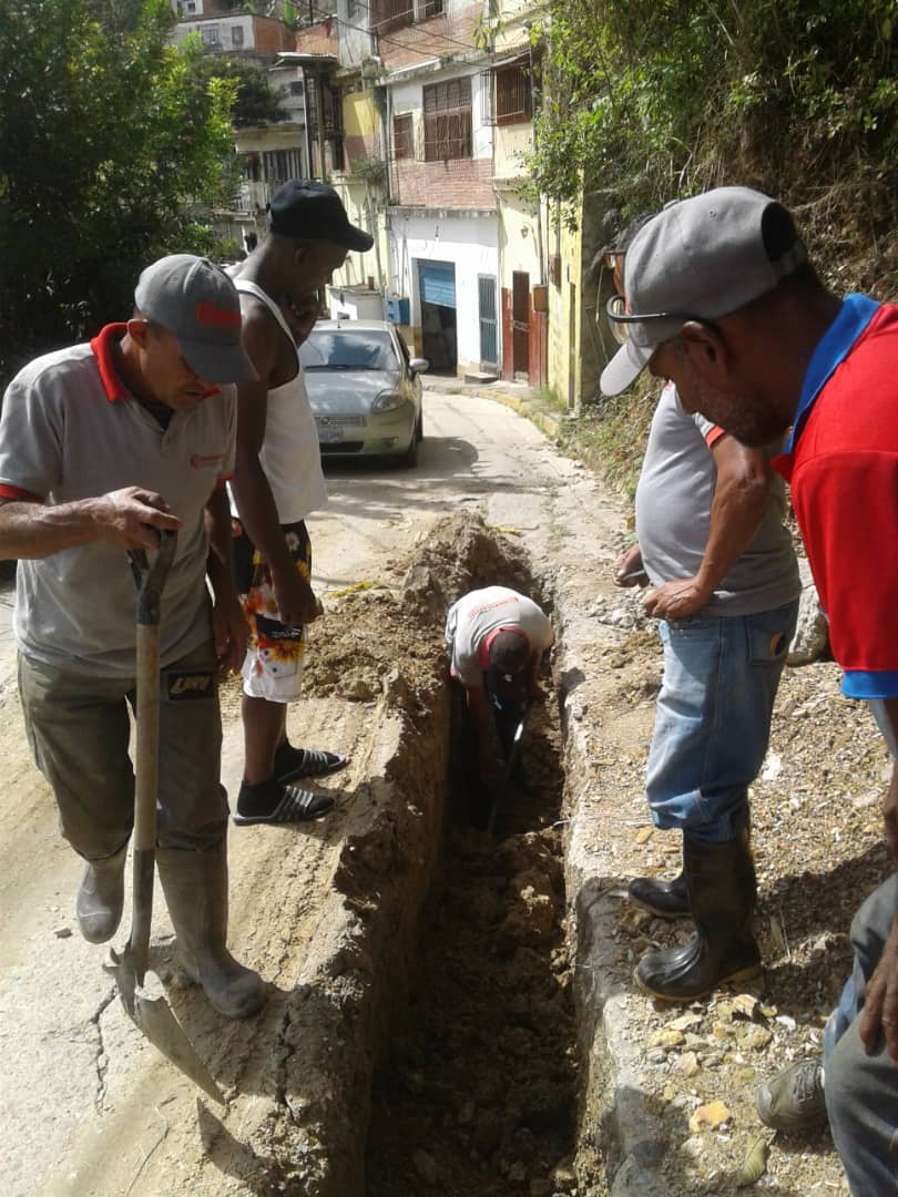 Concluyen reparaciones <strong>en tubería en calle La Coromoto</strong>