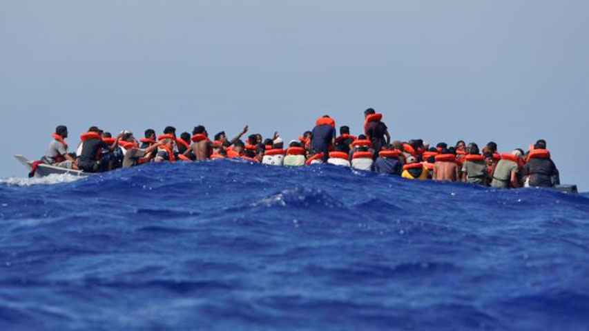 ONU pide a Europa facilitar el desembarco urgente de 600 migrantes