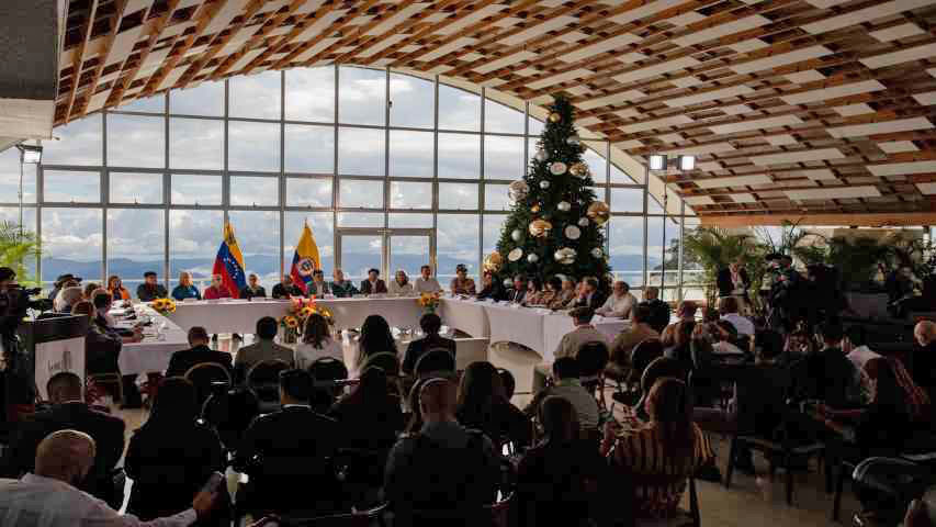 Colombia y el ELN siguen negociaciones con «expectativas positivas»