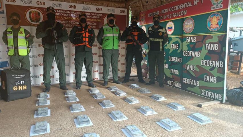 En menos de 24 horas incautan 50 panelas de droga en Falcón