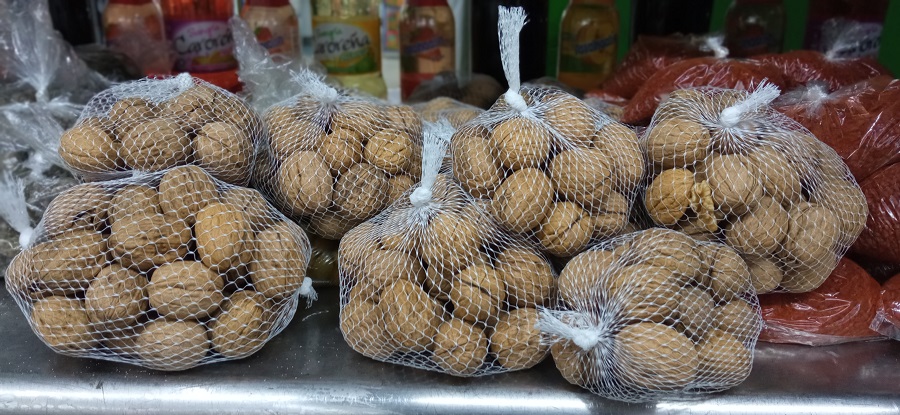 Nueces tradicionales comienzan a venderse en supermercados