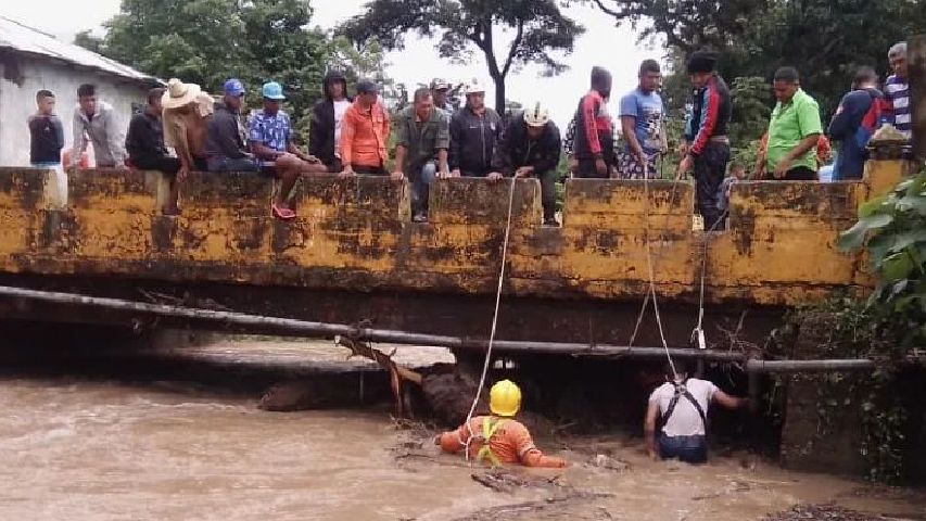 <strong>Ríos desbordados y casas destruidas en Trujillo</strong>