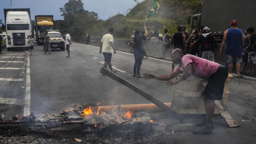<strong>Camioneros desafían la democracia en Brasil</strong>