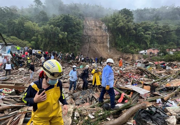 Decretan situación de desastre por lluvias en Colombia
