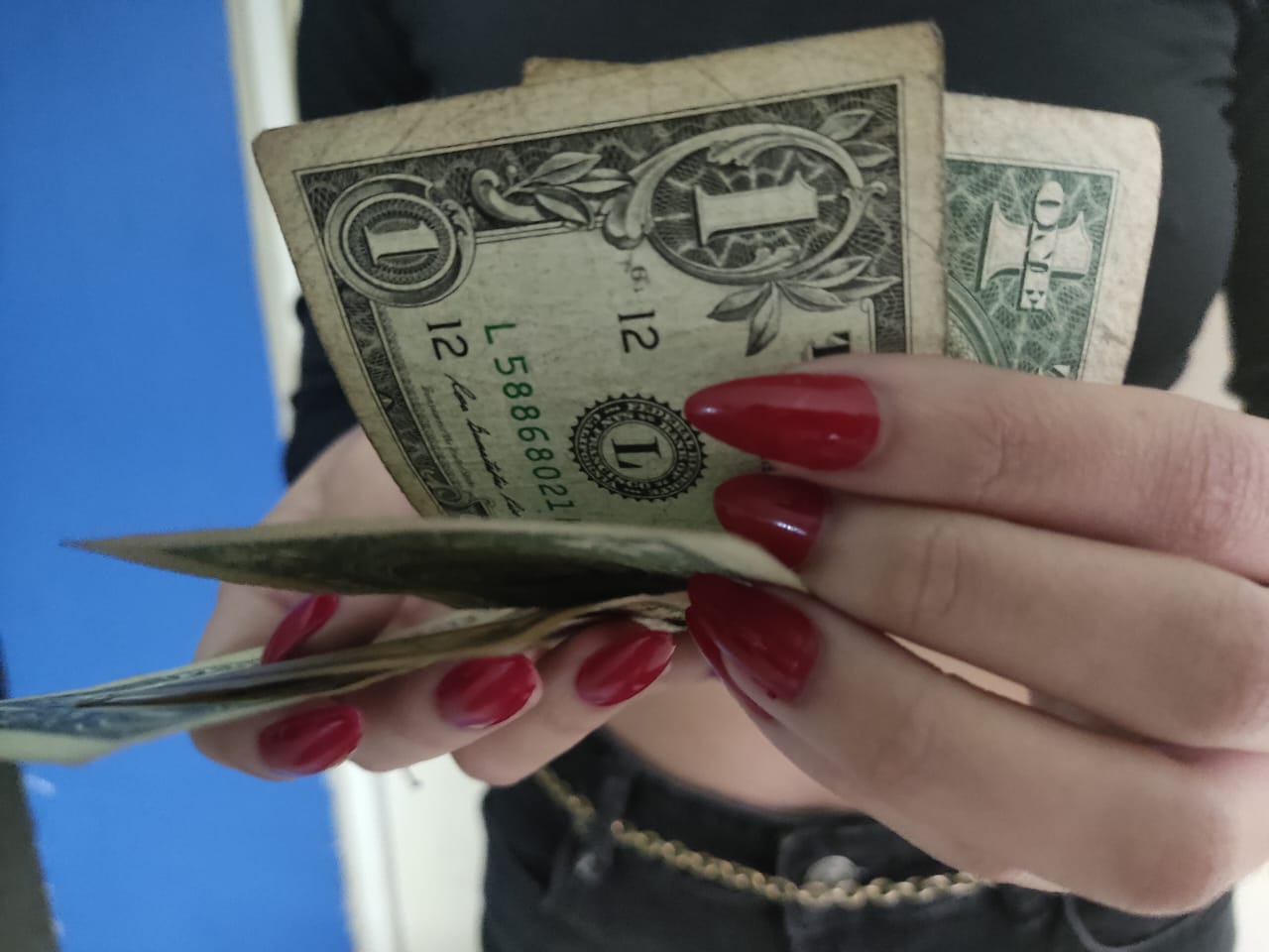 “El dólar paralelo superó los Bs.10 y antes de diciembre”