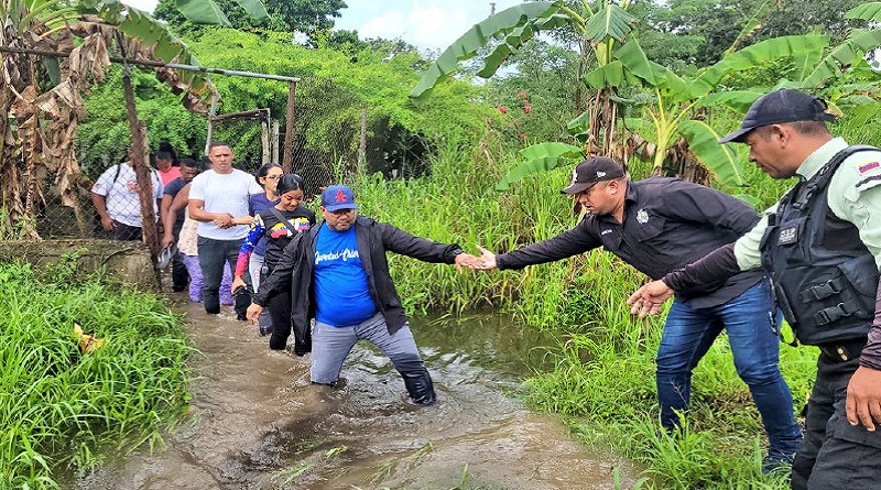 Reportan 14 casas anegadas en seis sectores