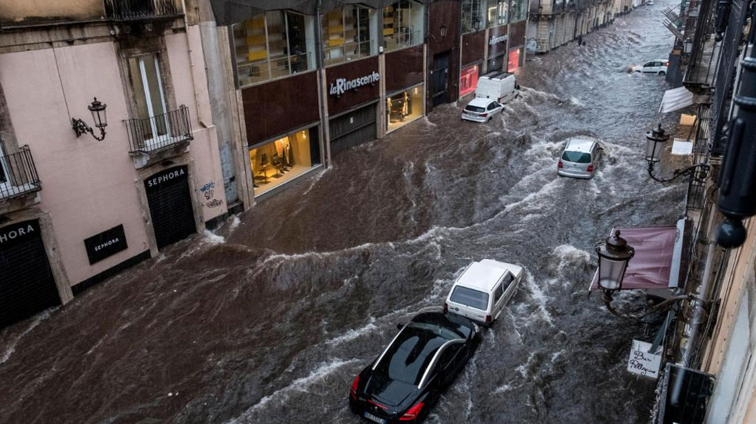 Una fuerte tormenta inunda Roma y causa numerosos incidentes