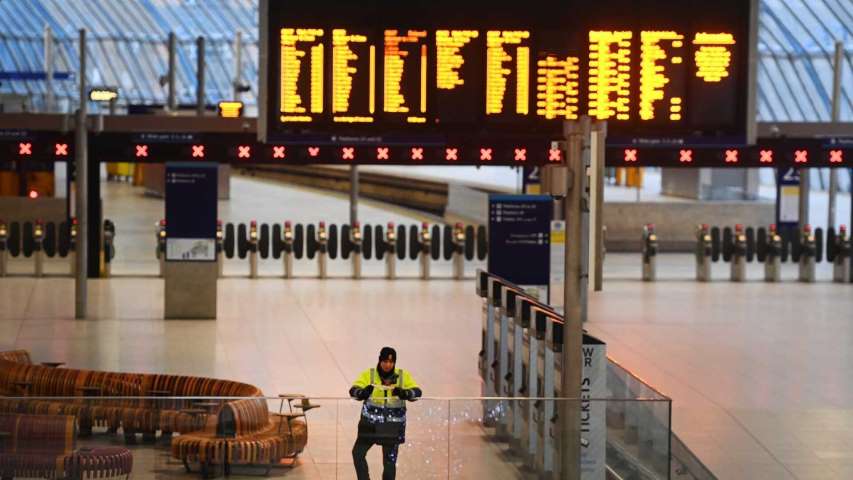 Nueva jornada de huelga perturba servicio ferroviario en Reino Unido