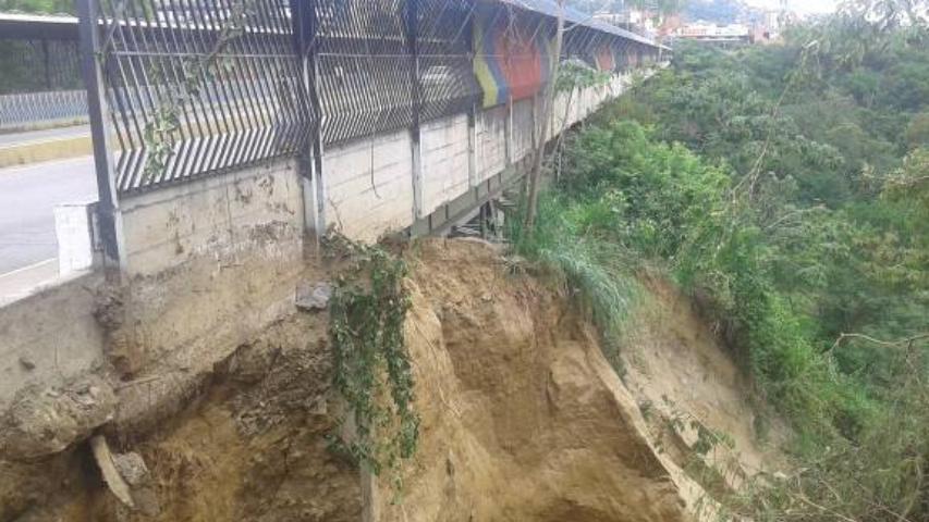 Principal viaducto de Valera presenta fallas en su estructura debido a las lluvias