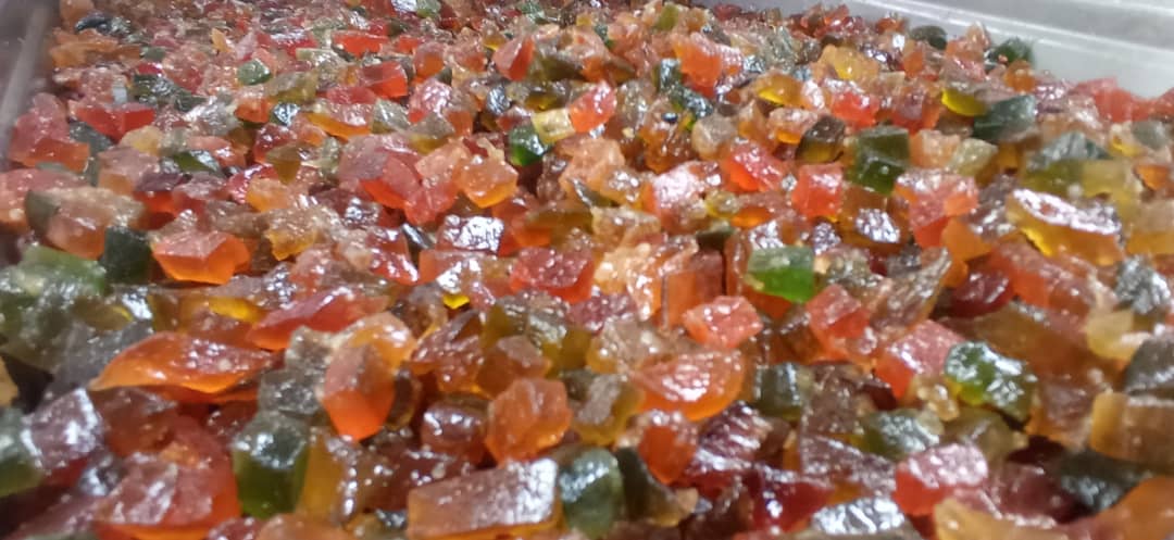 Elevados costos limitan uso de frutas confitadas