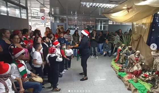 En Metro Los Teques dieron la bienvenida a la Navidad