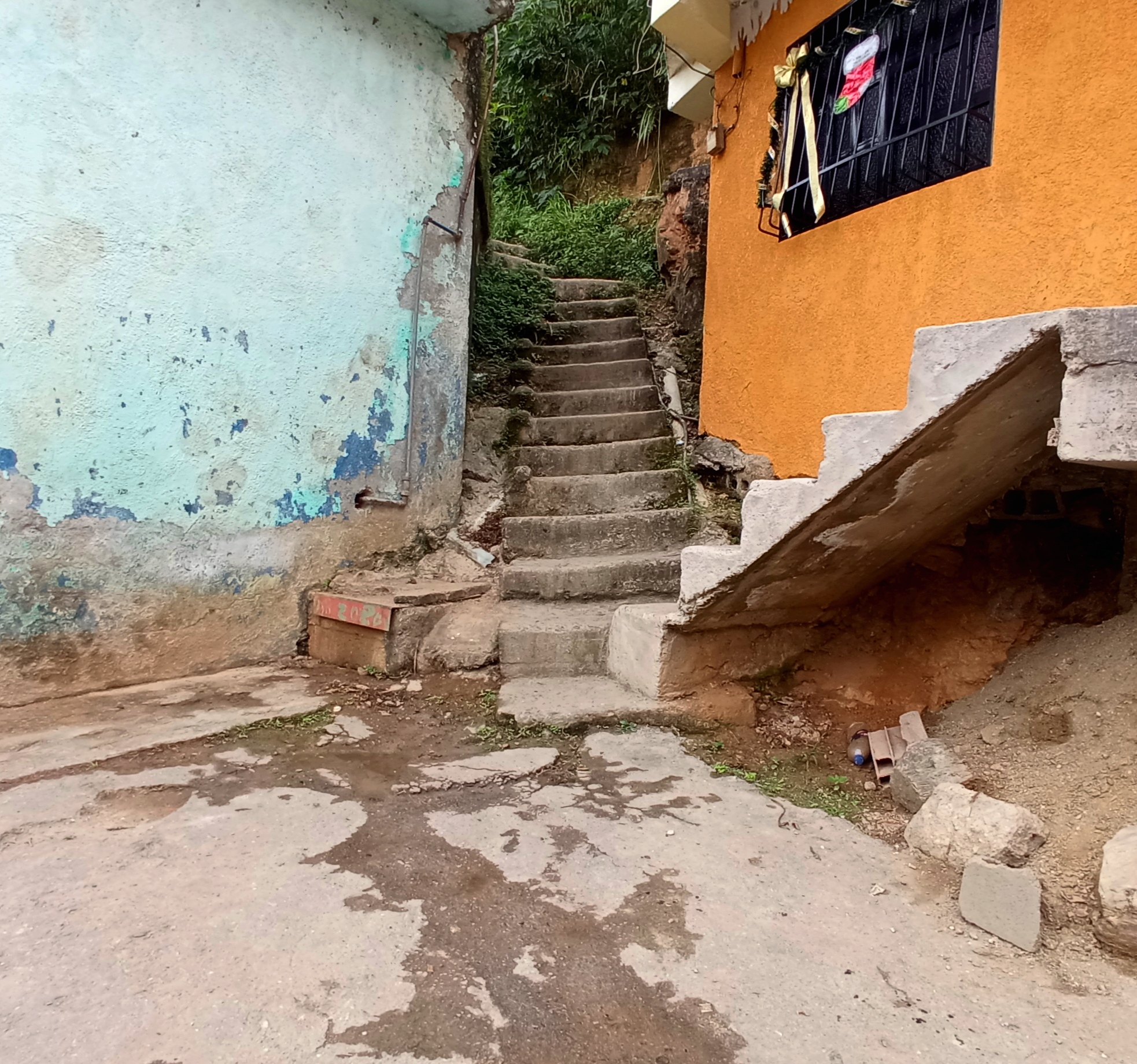<strong>Reportan desborde de aguas servidas en El Chayotal</strong>