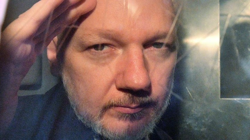 Assange no podrá asistir al funeral de Vivienne Westwood