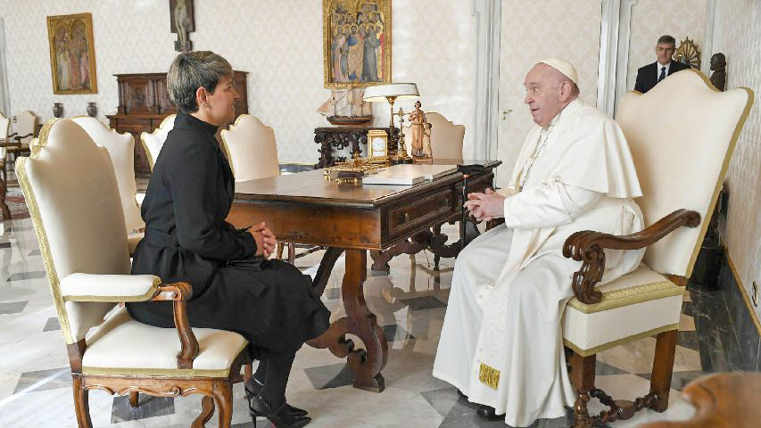 El papa recibió en audiencia a la primera dama de Colombia