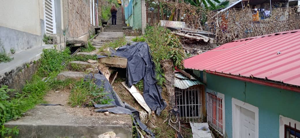 <strong>Caminería caída casi deja incomunicados a vecinos de Santa Rosa</strong>