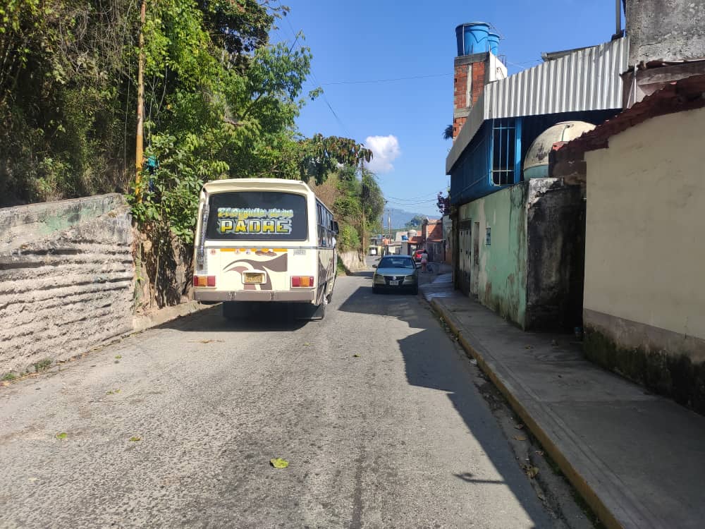 <strong>Hasta 15 días sin agua en calle Camatagua</strong>