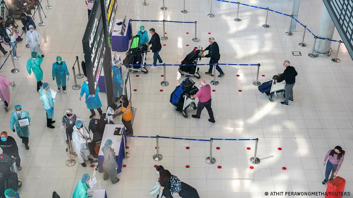 Tailandia reimpone restricciones de entradas con la apertura de China