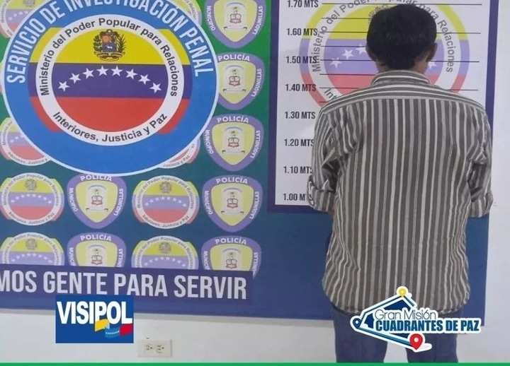Detenido por pegarle a su hijo de 15 años con una silla