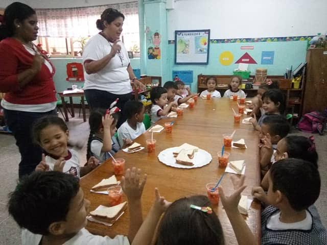 <strong>Hábitos alimentarios deben introducirse desde la infancia</strong>