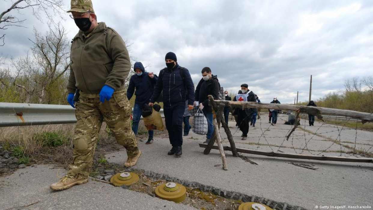 Rusia y Ucrania intercambiaron este miércoles a 101 prisioneros de guerra