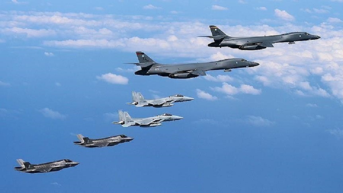 EEUU y Corea del Sur realizan ejercicios aéreos conjuntos sobre el mar Amarillo