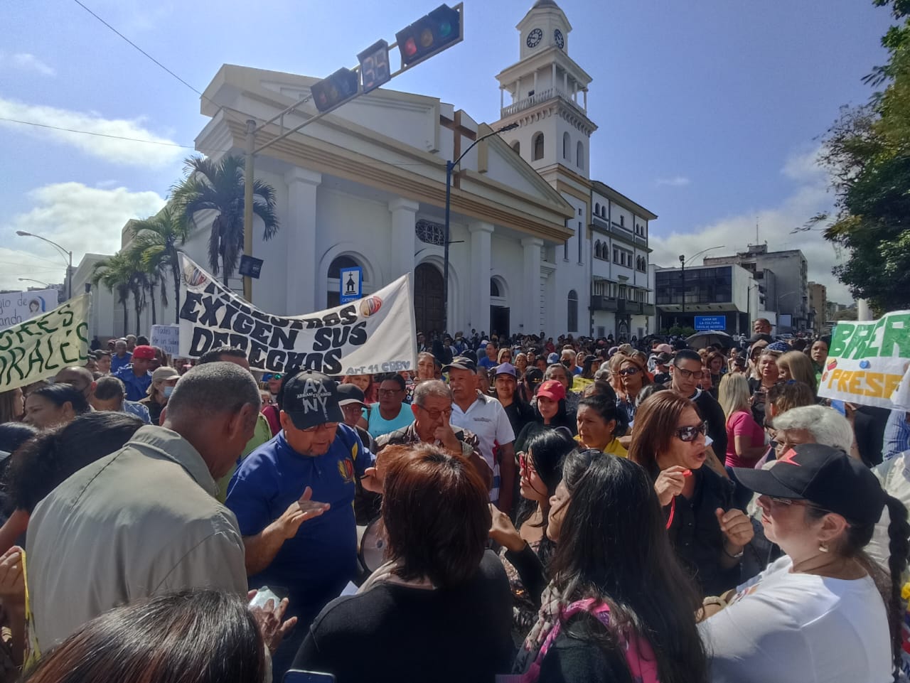 “O nos toman en serio, o no vamos más a las escuelas”