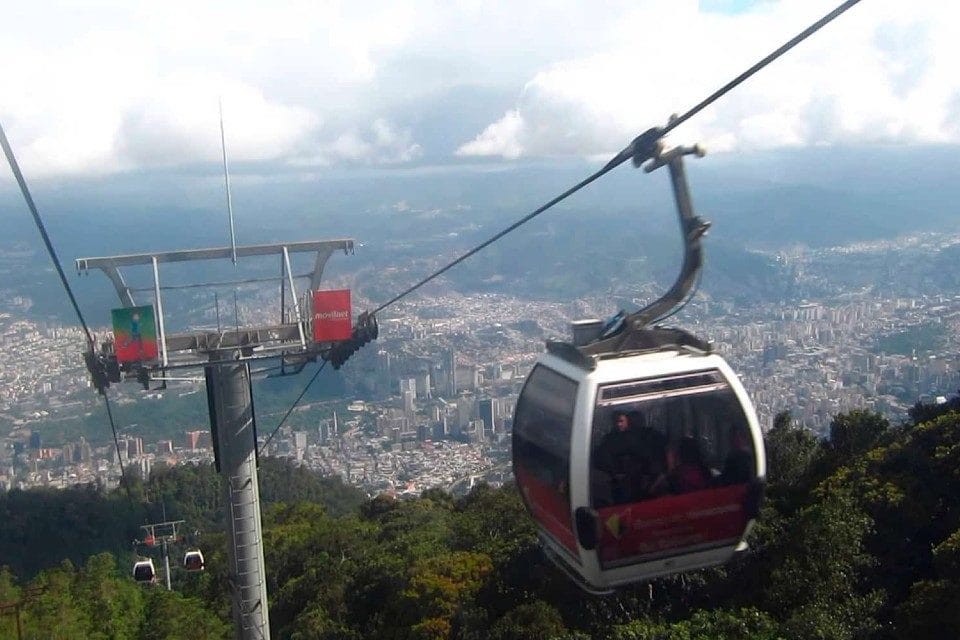 $10 es la tarifa mínima para subir en teleférico a El Ávila
