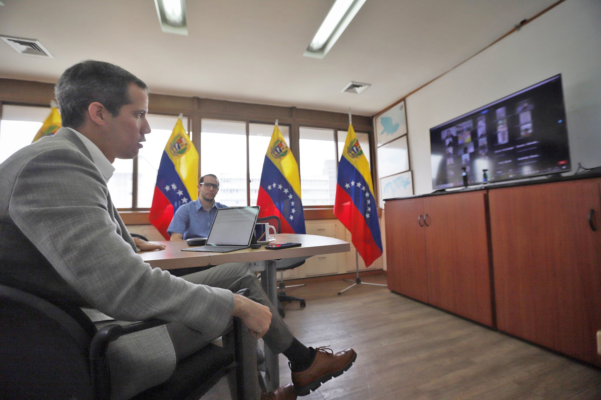 Guaidó se reunió con migrantes y anunció su plan “mi voto vale”