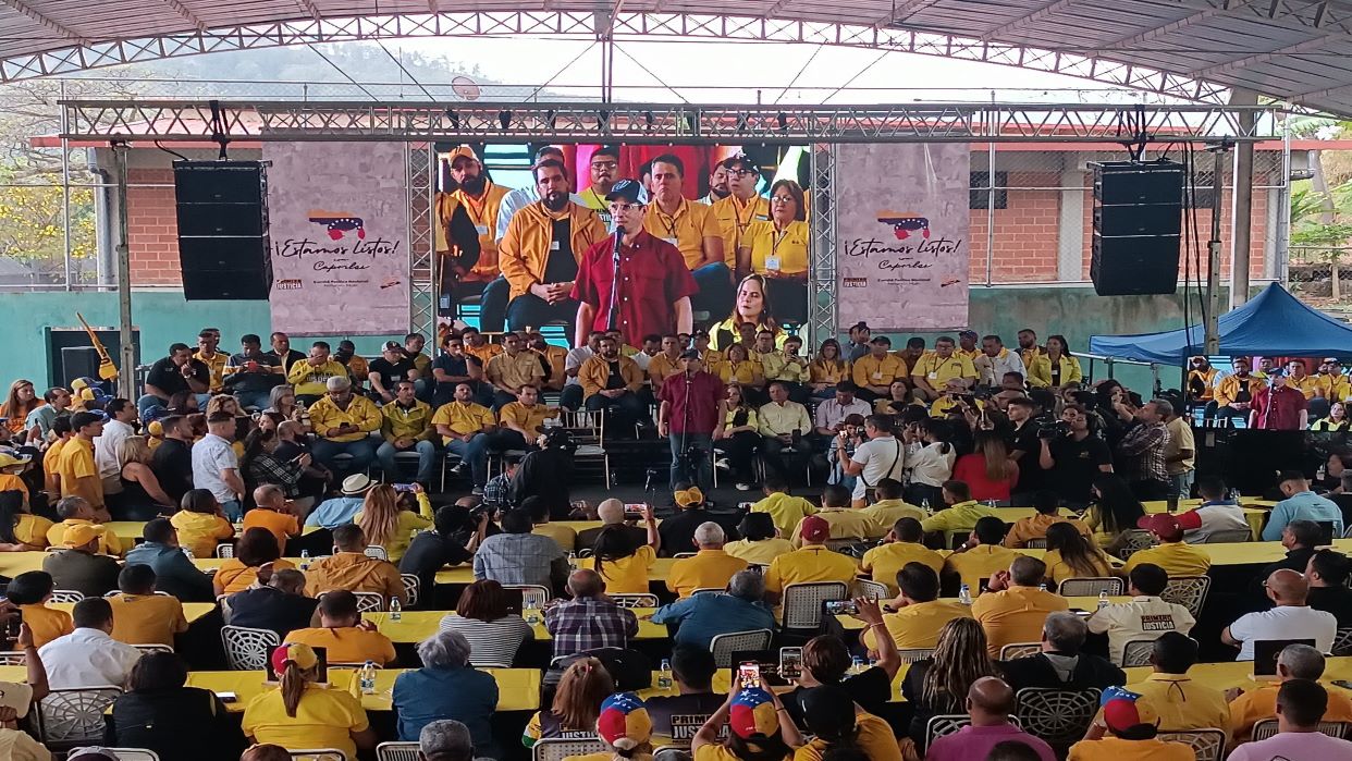 Primera Justicia oficializa candidatura de Capriles Radonski a las primarias