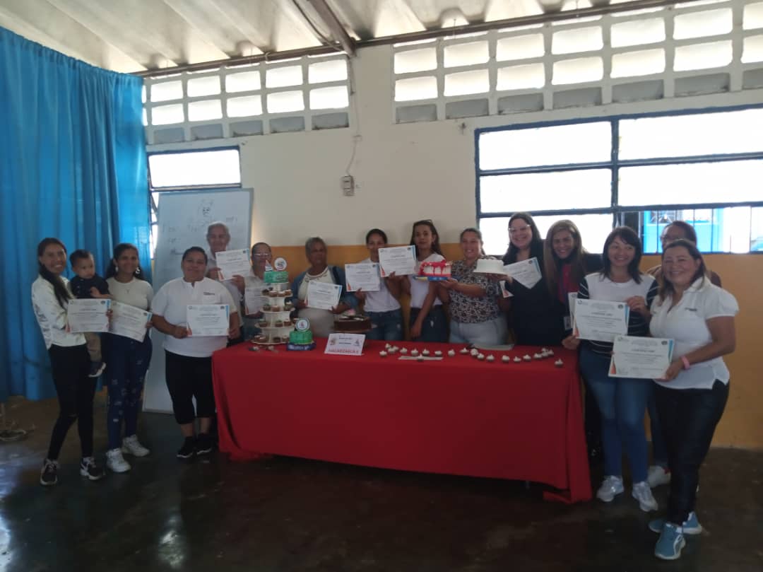 Entregan certificados a 75 nuevos emprendedores en Guaicaipuro