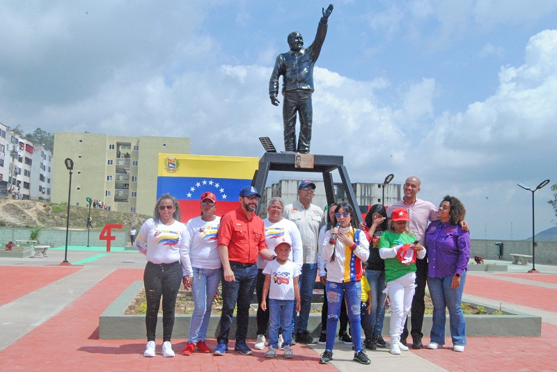 Rodríguez: Ni las sanciones ni el bloqueo nos sacarán del camino de Chávez