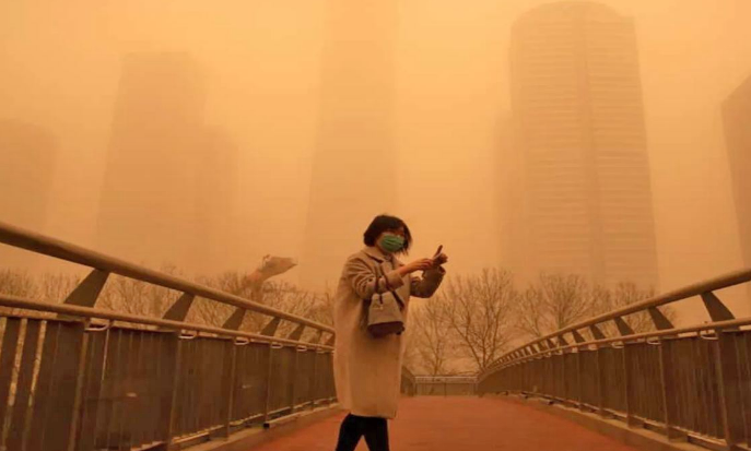 Fuertes tormentas de arena golpean varias áreas del norte de China