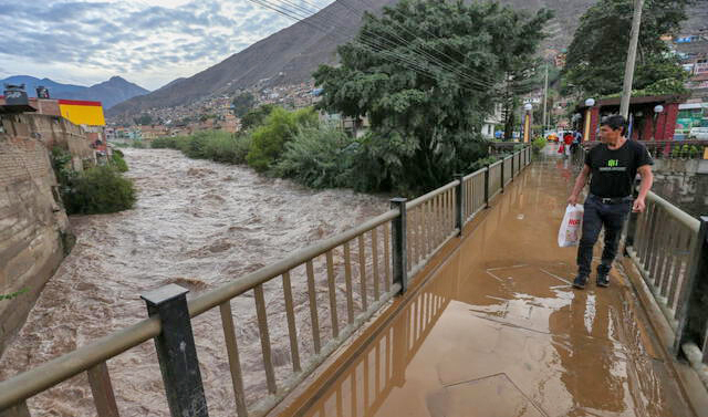 Lluvias provocan un muerto y daños materiales en Perú