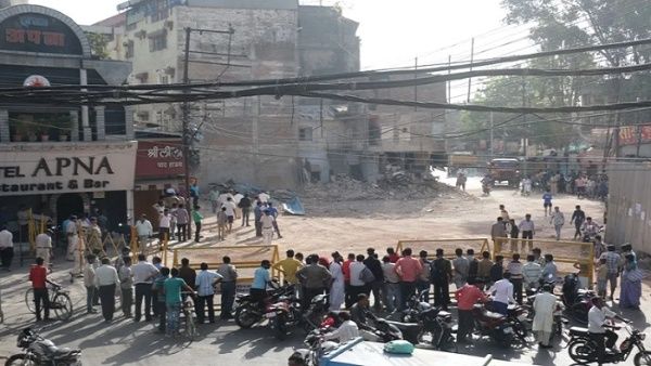 35 fallecidos por hundimiento de templo hindú