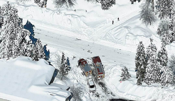 Tormentas de nieve dejan al menos 12 muertos en California