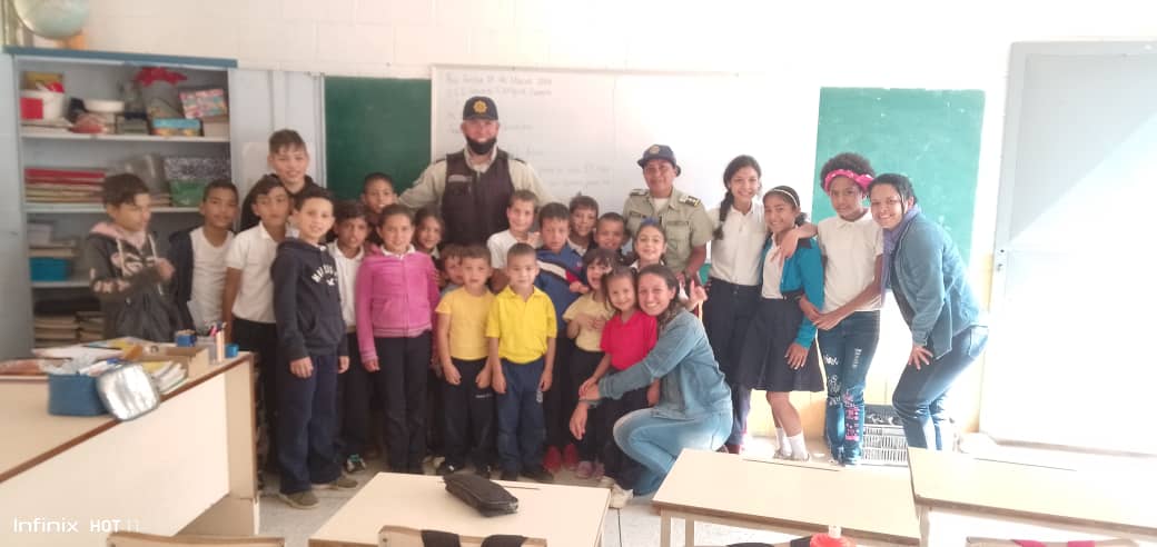 Realizan conversatorio sobre los valores y principios en la UE Ezequiel Zamora