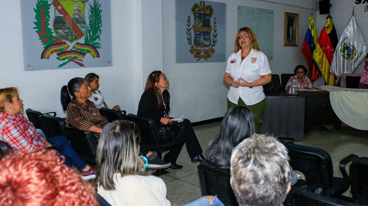 Imparten taller de autoestima en Concejo Municipal de Carrizal