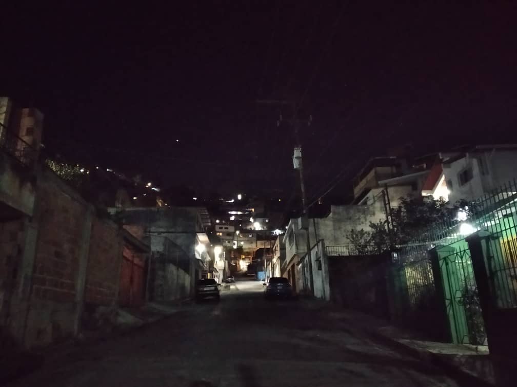 En completa oscuridad calles de El Rincón