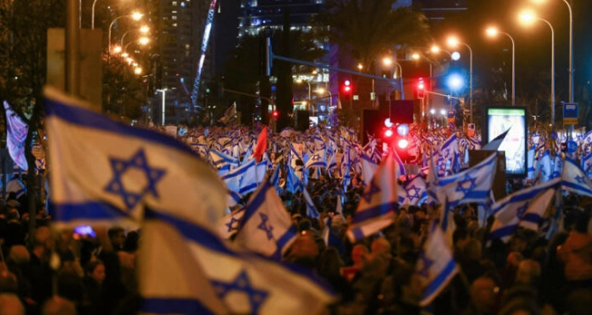 Miles de personas salen a las calles en otro sábado de protestas en Israel