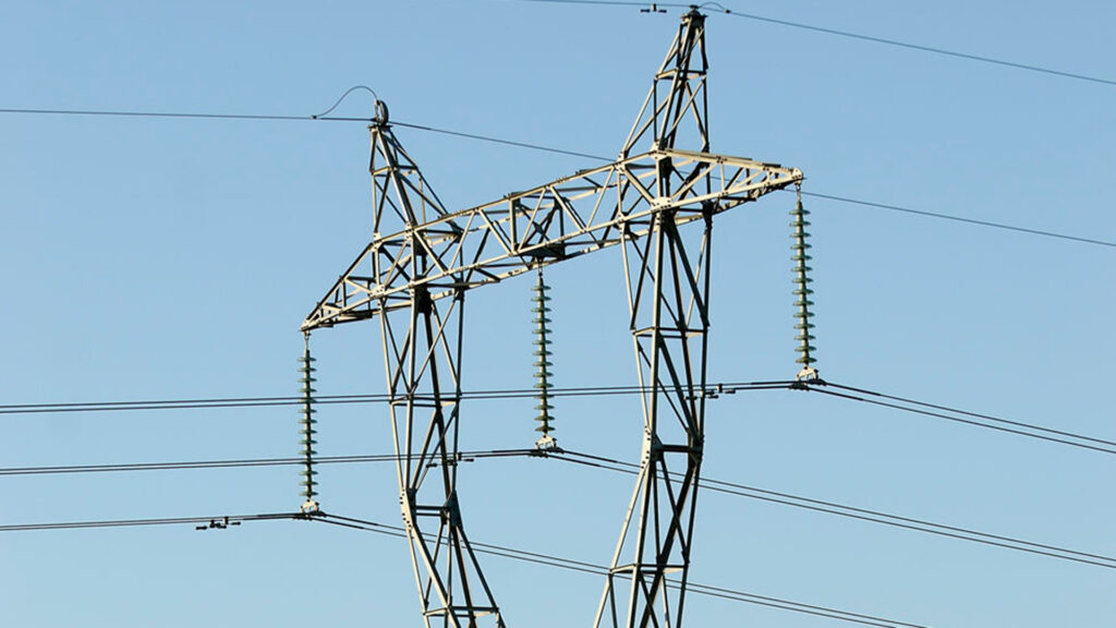 Alertan posible colapso de torres eléctricas en Trujillo