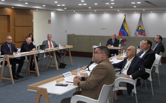 CNE ve «inviable» asistir las primarias opositoras sin captahuellas