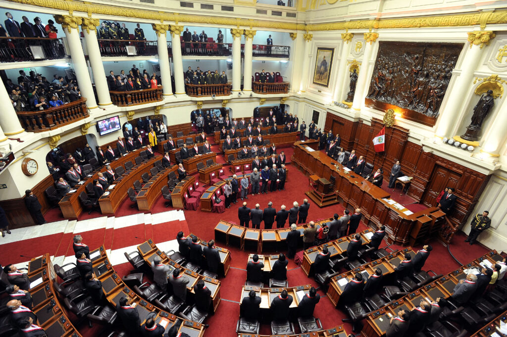 Congreso de Perú cierra la puerta a una propuesta de destituir a Boluarte