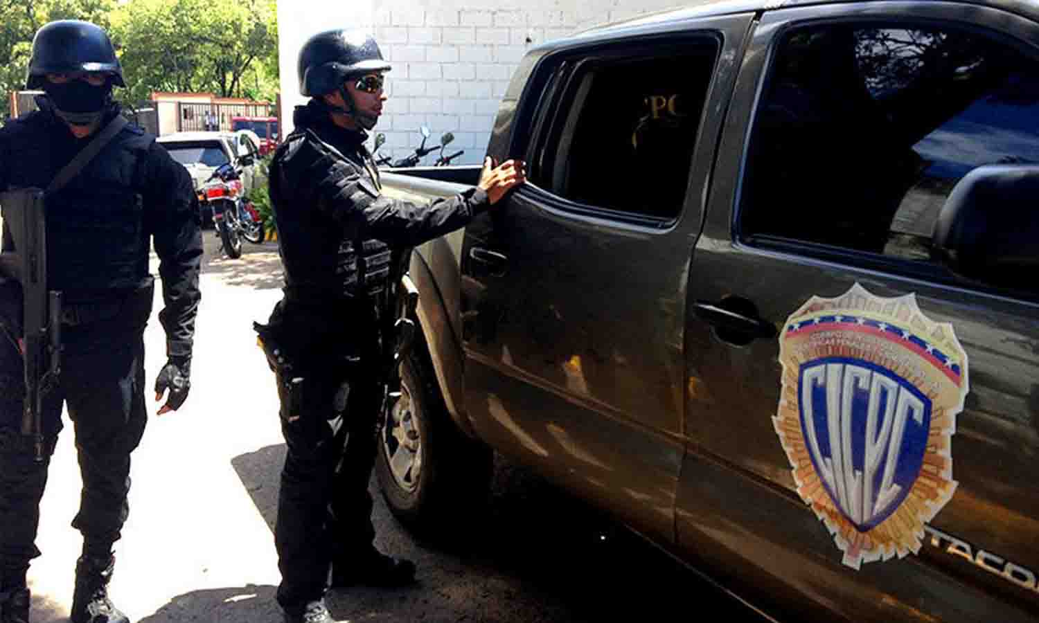 Señalan a un hombre por trata de mujeres
