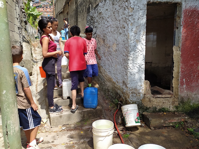 Riesgo de contaminación por agua en Gallo Pelón