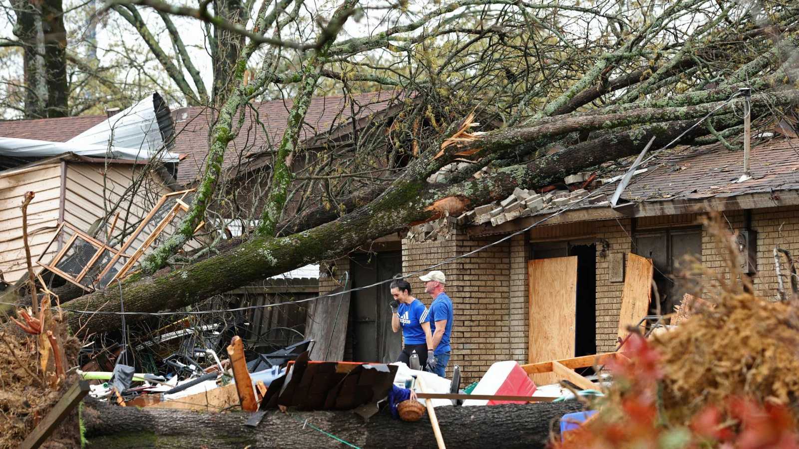Tornados dejan siete muertos y decenas de heridos en Arkansas