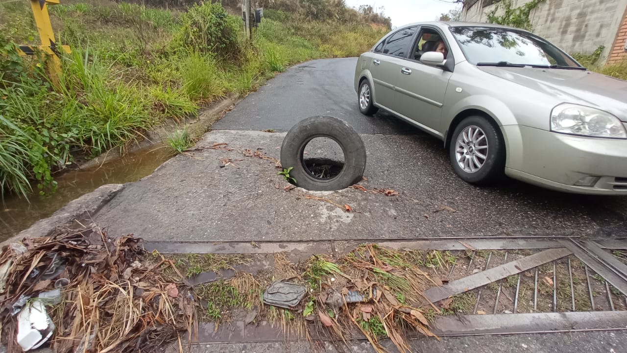 Hueco en vía a La Fosforera gana terreno